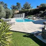 Mediterraneenne Avec Piscine Et Jardin