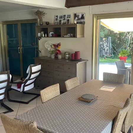 Mediterraneenne Avec Piscine Et Jardin Villa *