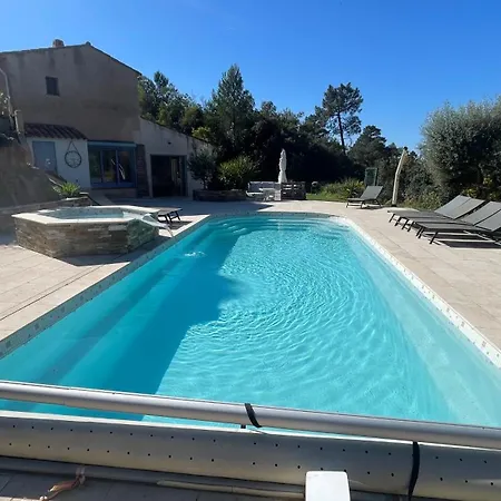 Méditerranéenne Avec Piscine Et Jardin *