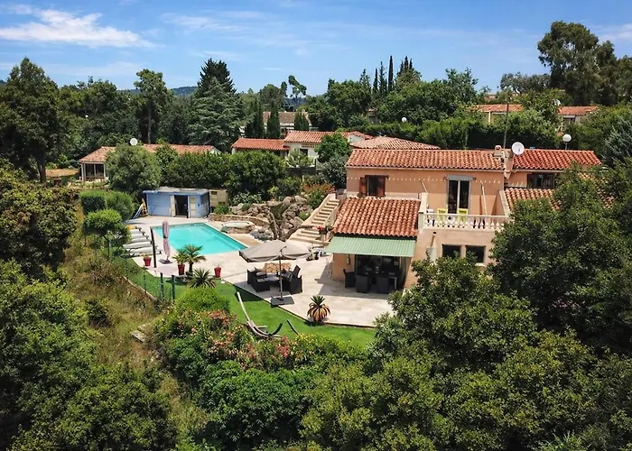 Méditerranéenne Avec Piscine Et Jardin Villa