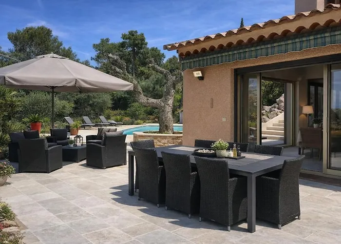 Mediterraneenne Avec Piscine Et Jardin Villa