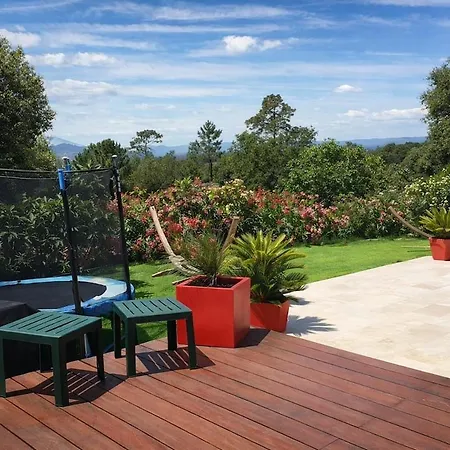 Villa Méditerranéenne Avec Piscine Et Jardin