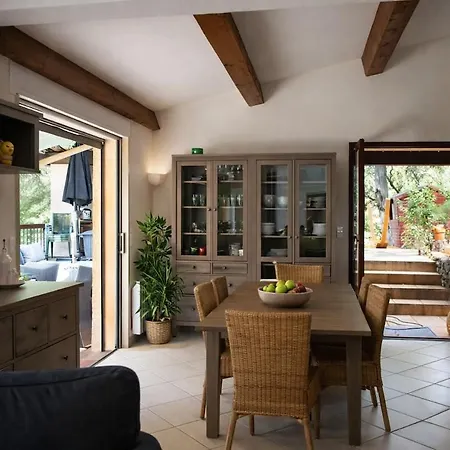 Mediterraneenne Avec Piscine Et Jardin Villa Frejus