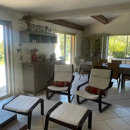 빌라 Mediterraneenne Avec Piscine Et Jardin