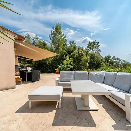 Mediterraneenne Avec Piscine Et Jardin
