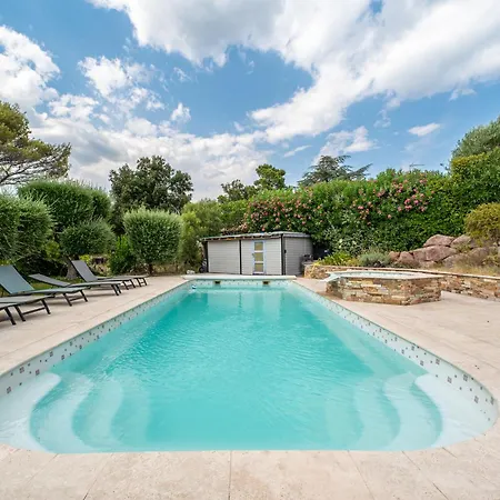 Villa Mediterraneenne Avec Piscine Et Jardin *