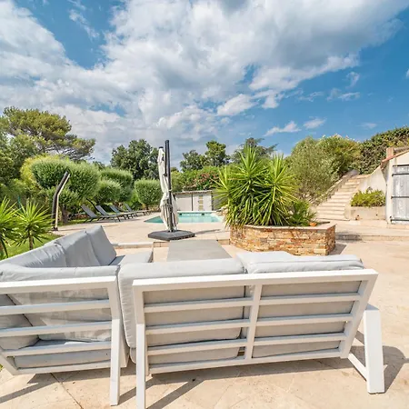 فيلة Mediterraneenne Avec Piscine Et Jardin