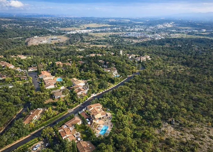 Mediterraneenne Avec Piscine Et Jardin 빌라 *