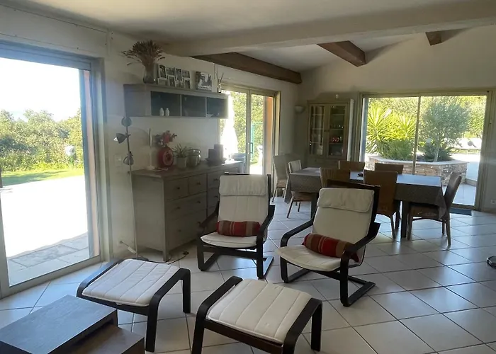 빌라 Mediterraneenne Avec Piscine Et Jardin